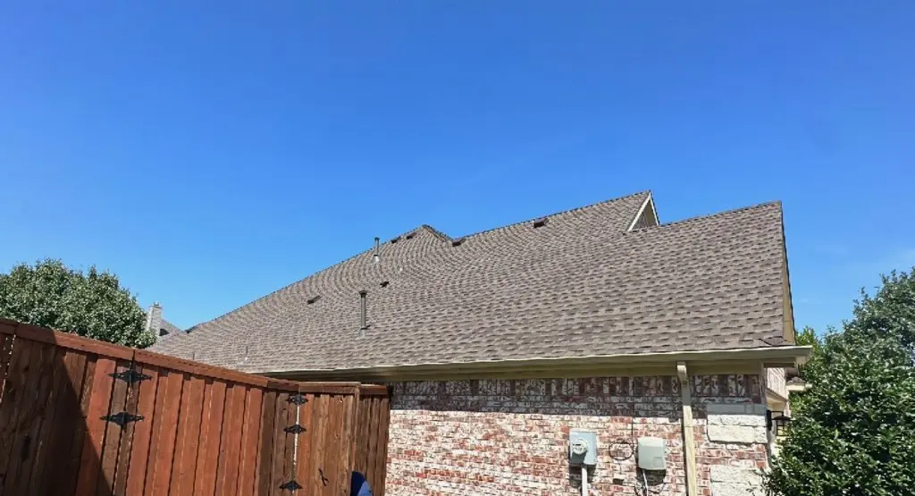 Completed roof replacement project in Oak Hills
